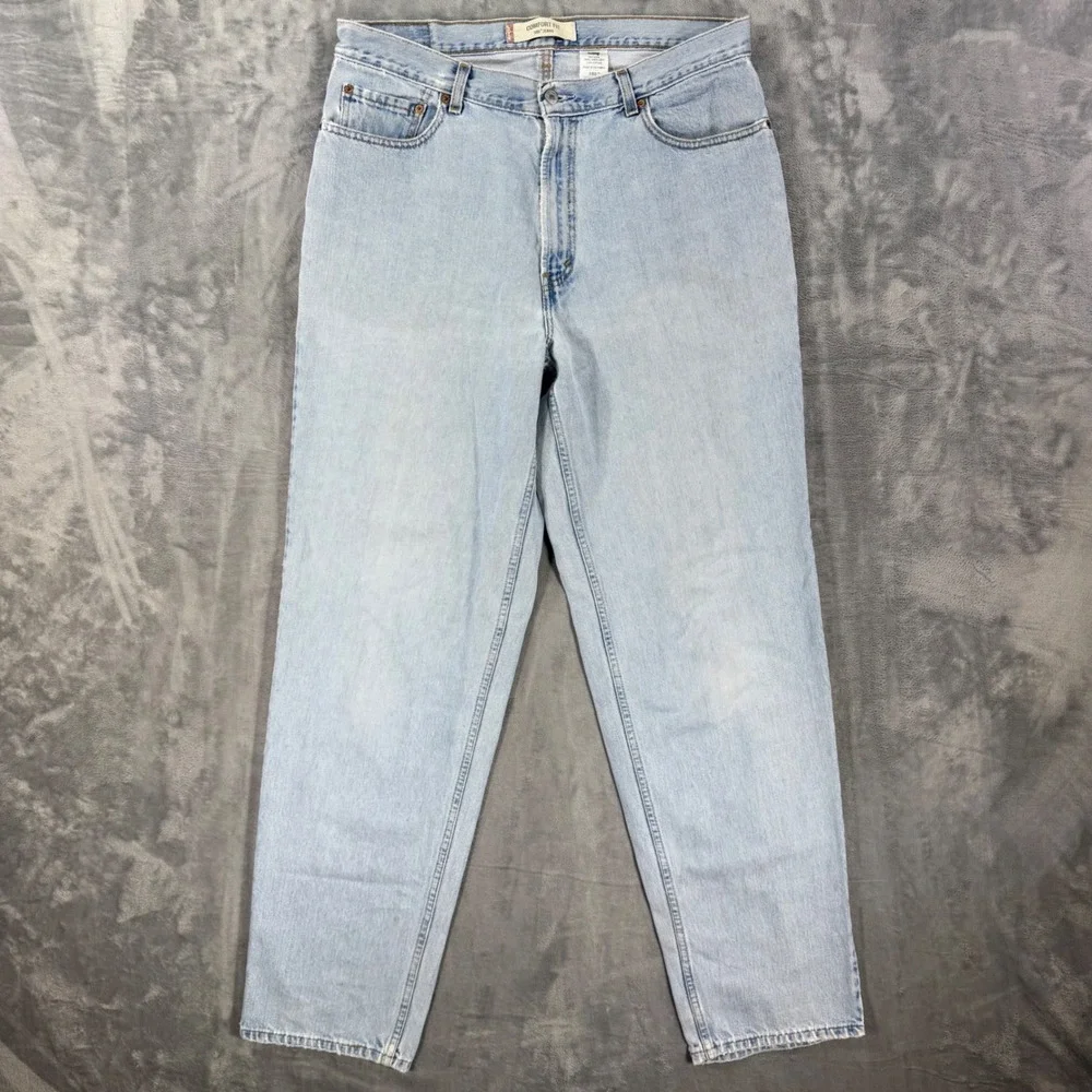 VIntage Levi's 560 Comfort Fit Jeans Men's Size 36x34 Blue Light Wash Relaxed